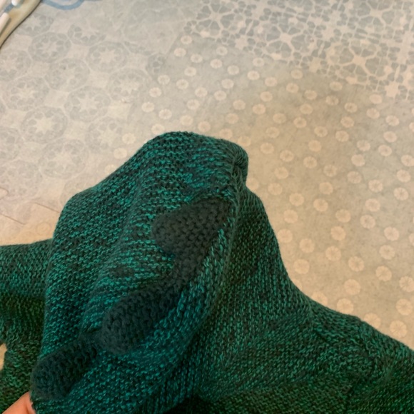 Gap Dino hoodie worn once - Picture 4 of 6